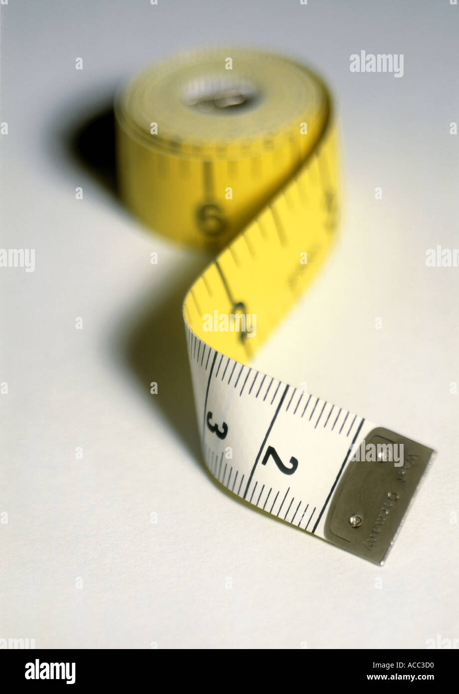 Fabric measuring tape hires stock photography and images Alamy