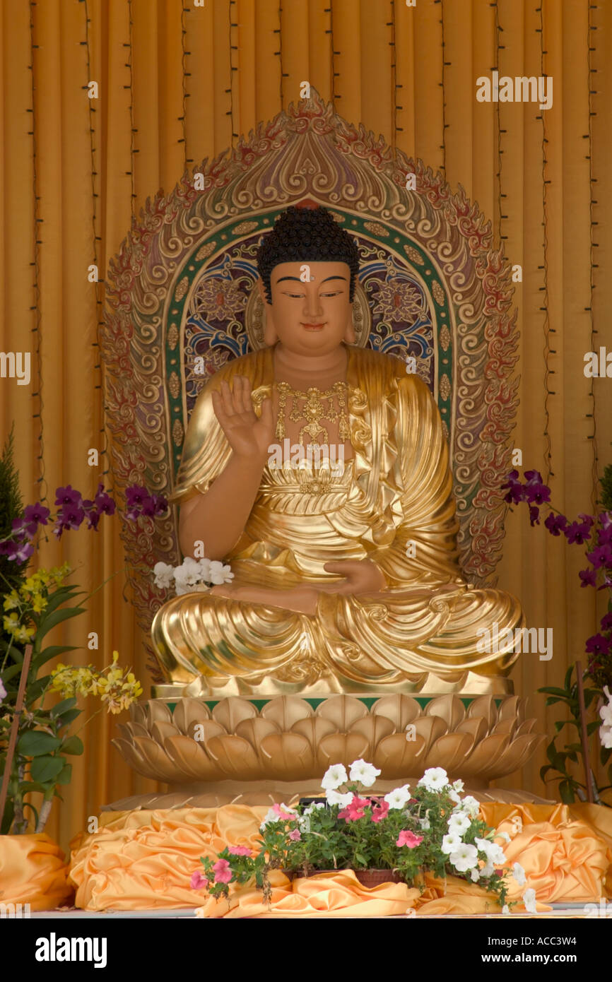 Altar amitabha buddha hires stock photography and images Alamy