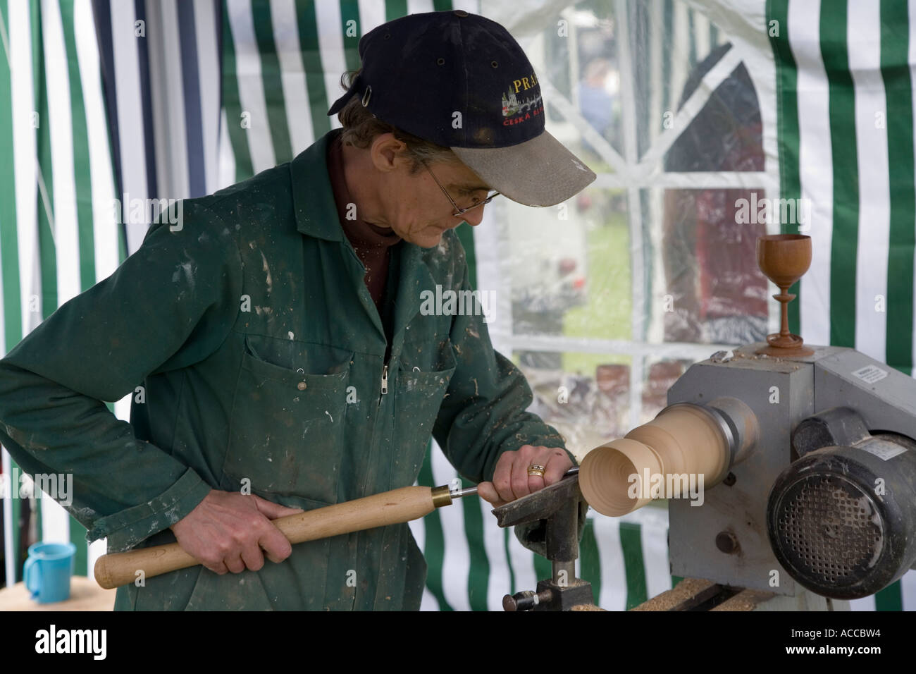 Turning lathe hires stock photography and images Alamy