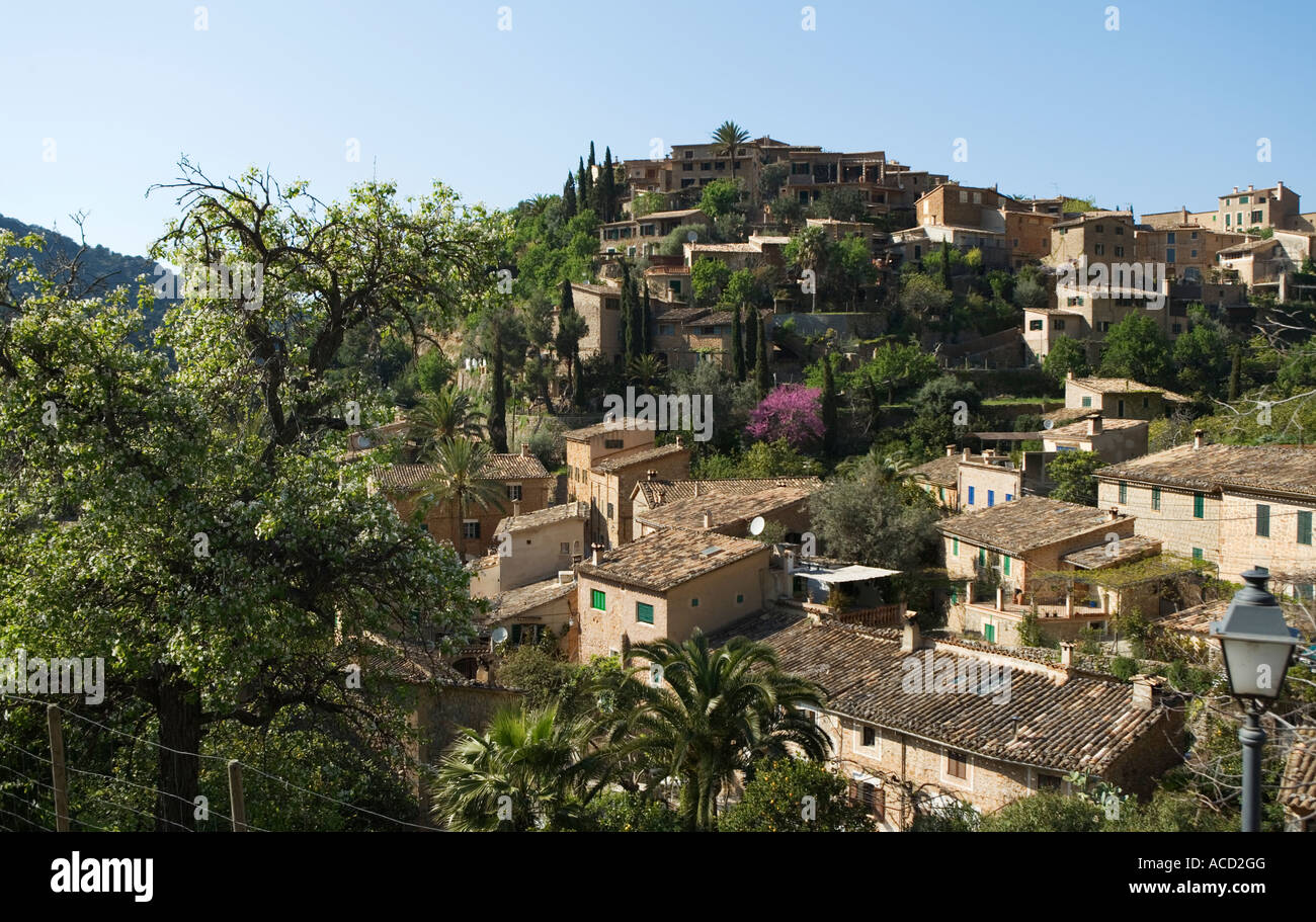 Village on the hill hi-res stock photography and images - Alamy