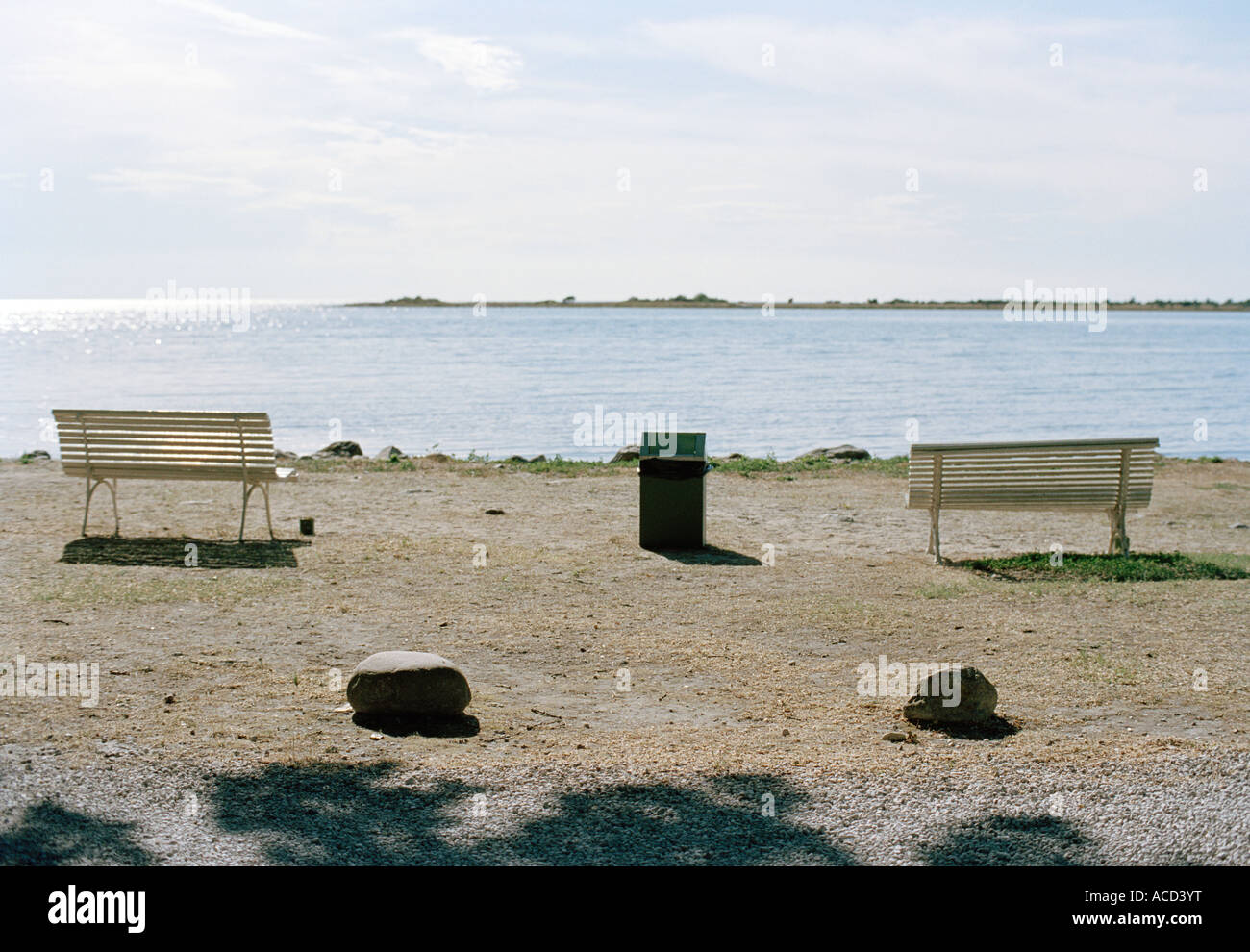Empty benches in park hi-res stock photography and images - Alamy