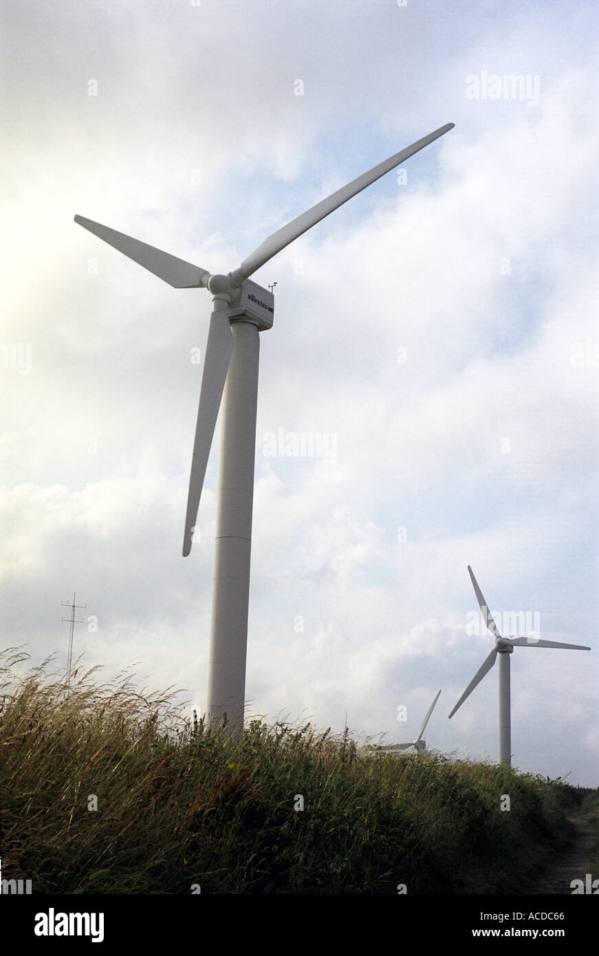 Wind Farm In Cornwall England Stock Photo Alamy wind-farm-in-cornwall-england-stock-photo-alamy