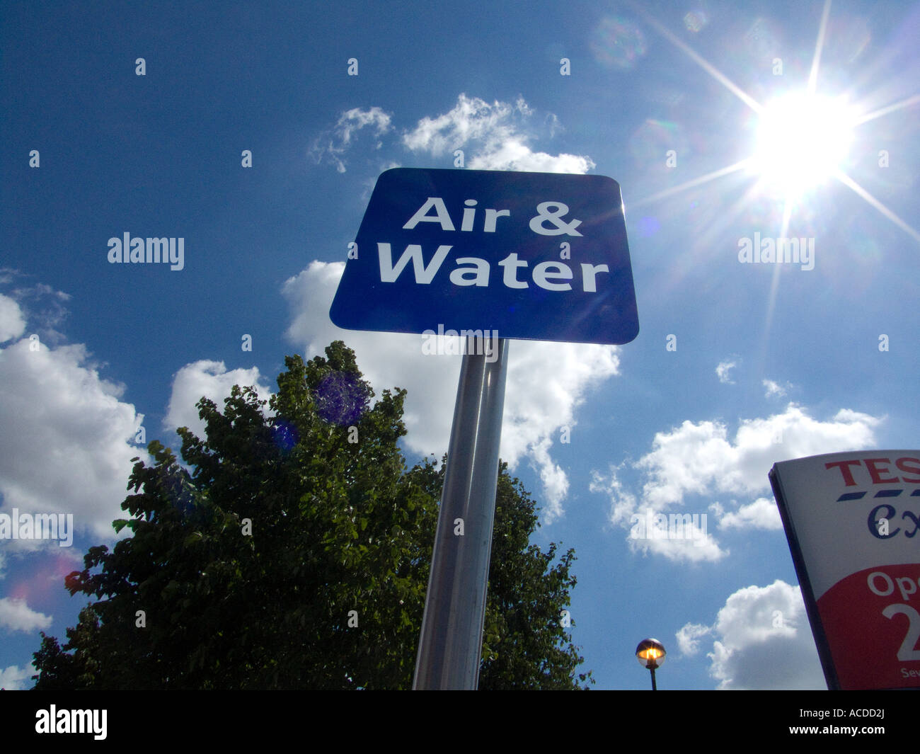 Air and Water sign at a petrol filling station Stock Photo Alamy