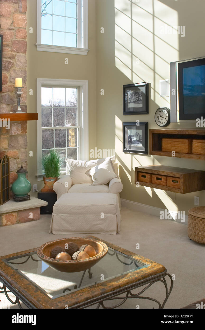 How to deal with a neighbor's security light shining into my yard?, image size:864x1390