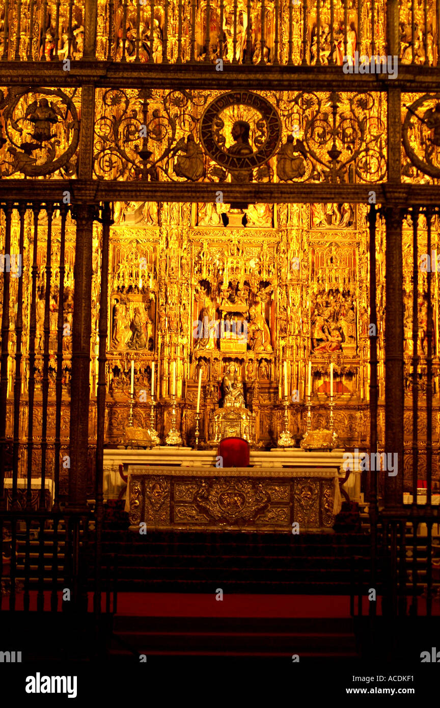 Altar screen in cathedral hi-res stock photography and images - Alamy
