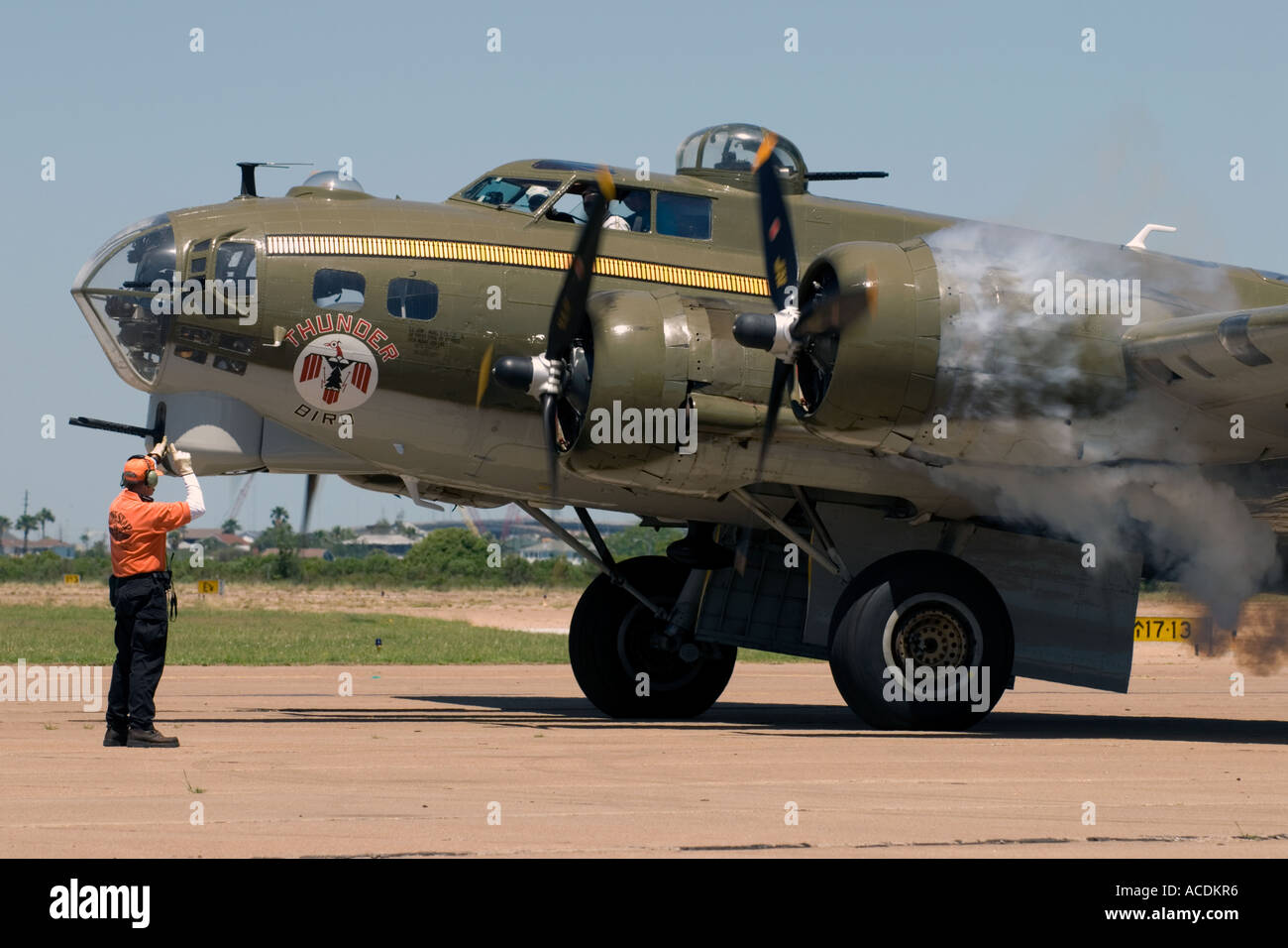 Start the engines hi-res stock photography and images - Alamy