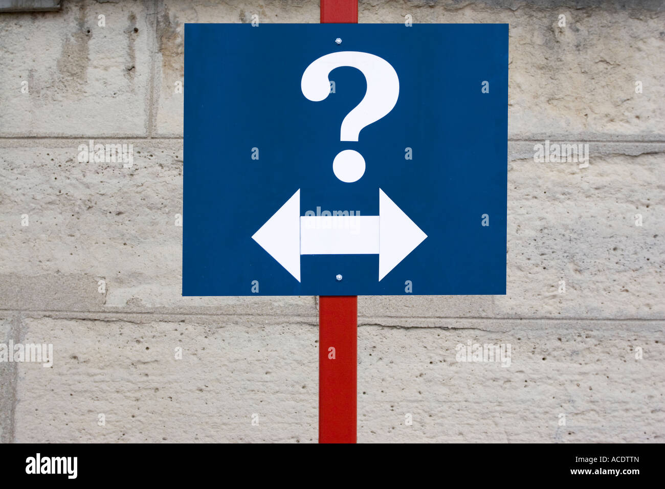 Question mark sign with twoway arrow Stock Photo Alamy