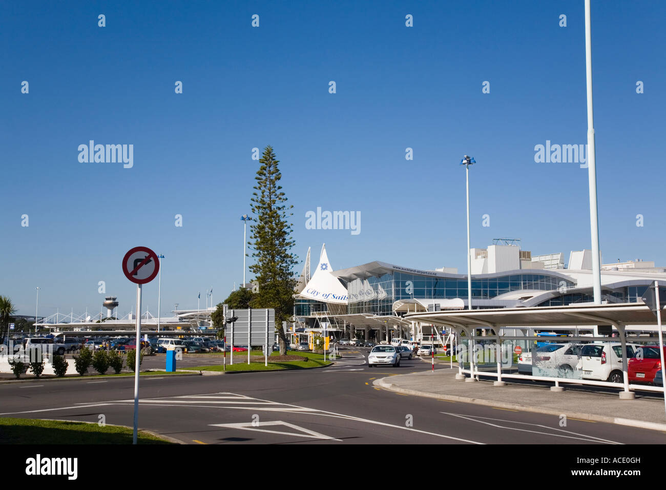 International Airport arrivals departures terminal buildings road for 'City of Sails' Auckland North Island New Zealand Stock Photo