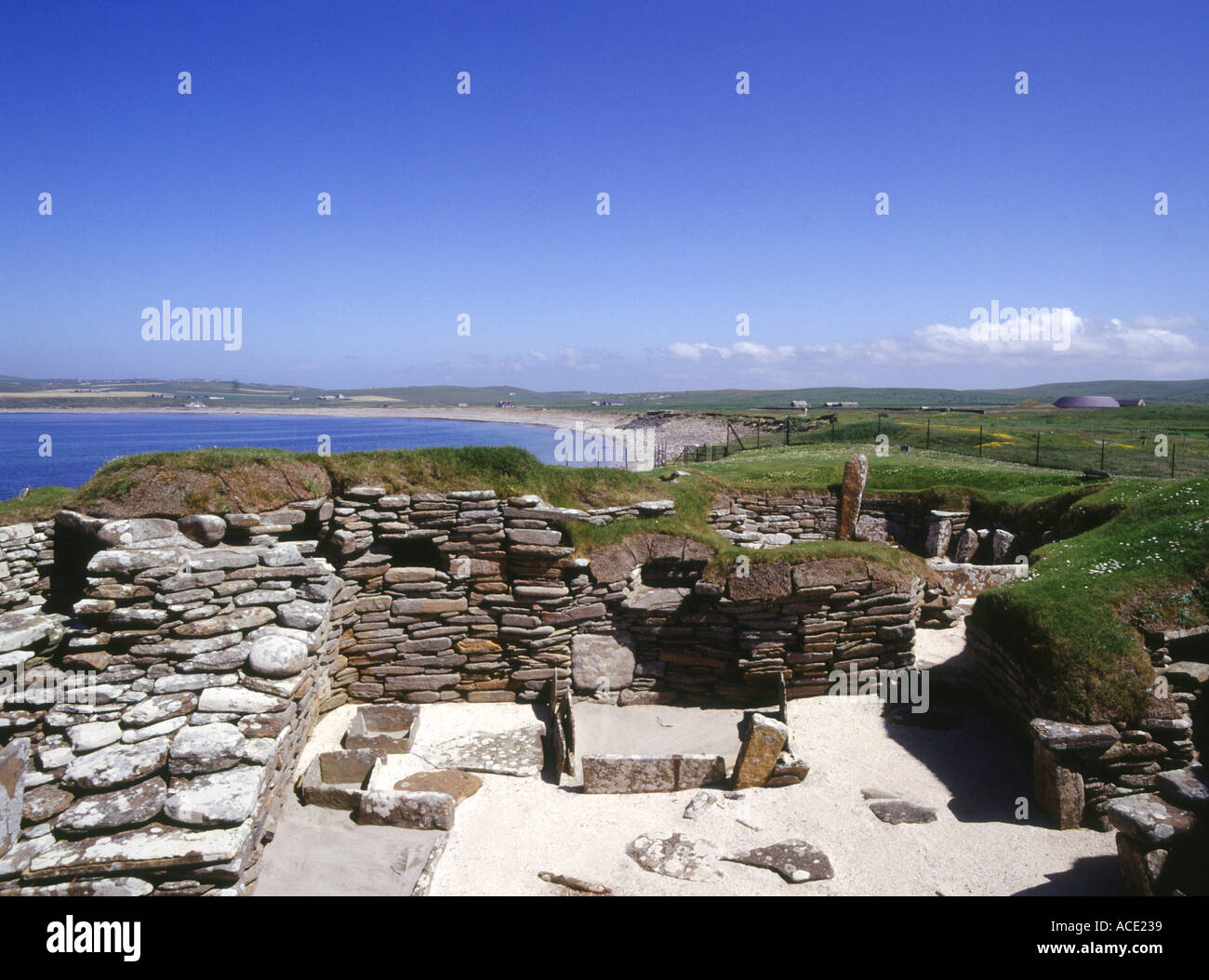 dh Bay of Skaill SKARA BRAE ORKNEY Prehistoric neolithic village settlement stone house room ruins bronze age archeology ruin settlements scotland Stock Photo