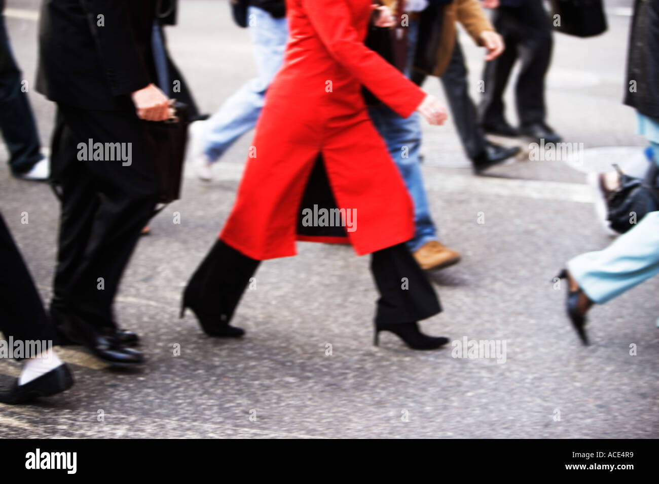 Blur crowd one person in focus hi-res stock photography and images - Alamy