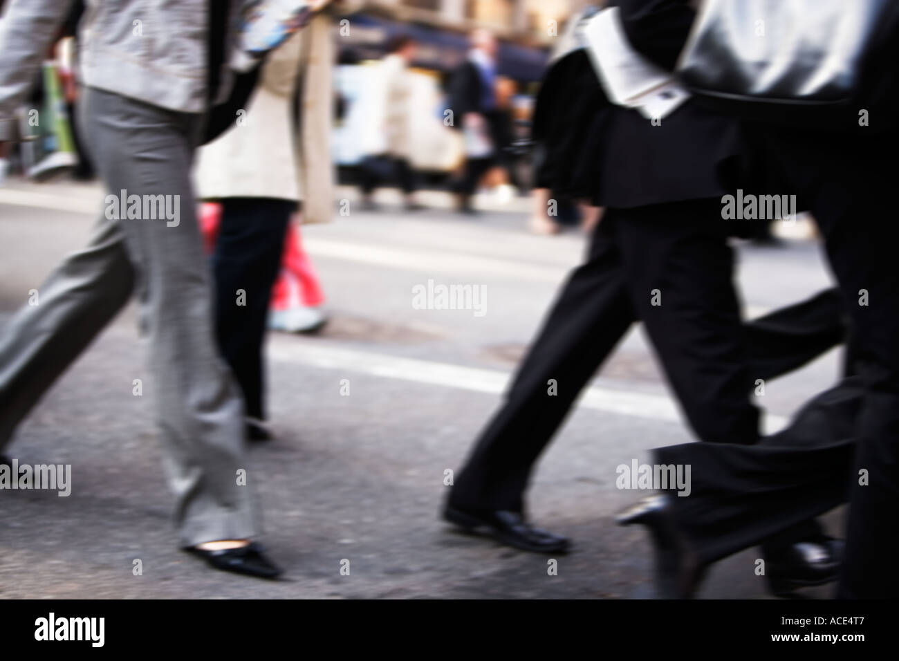 Blur crowd one person in focus hi-res stock photography and images - Alamy