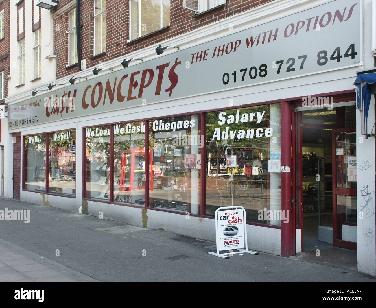 London pawn shop hi-res stock photography and images - Alamy