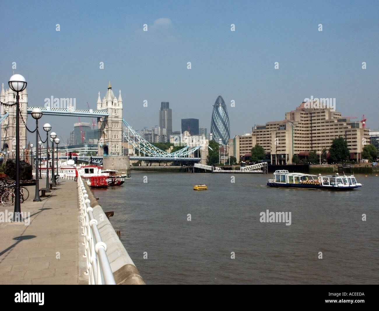 Wharf side view new hi-res stock photography and images - Alamy