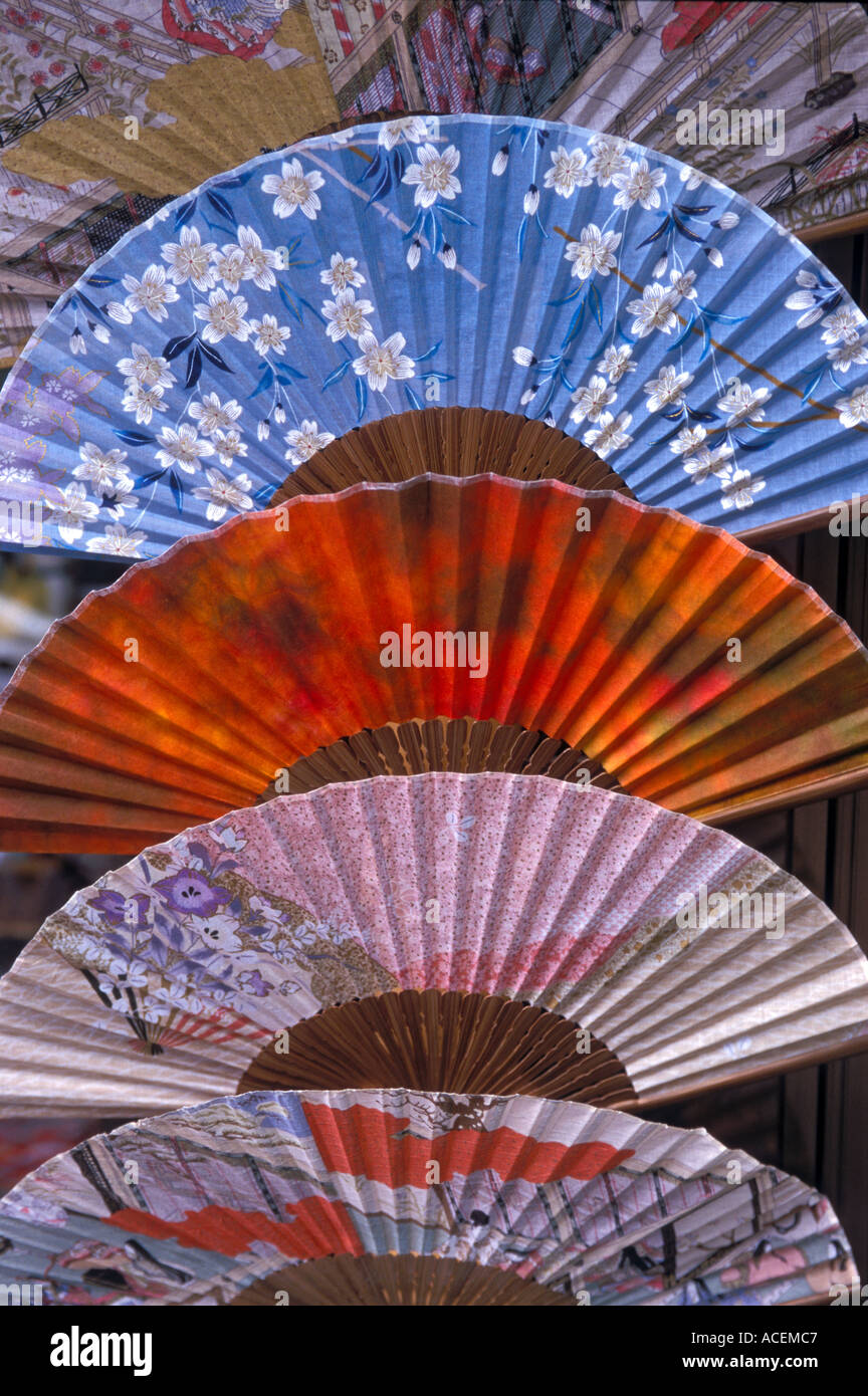 Chinese Wooden Folding Hand Fan Wedding Party Flower Pattern Vintage Gift N7 