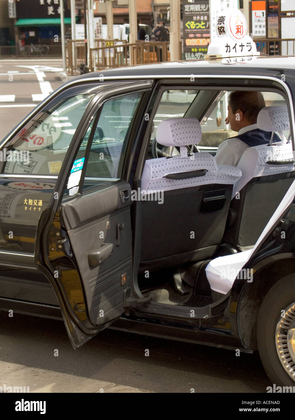 Open Car Door Passenger Stock Photos & Open Car Door Passenger Stock
