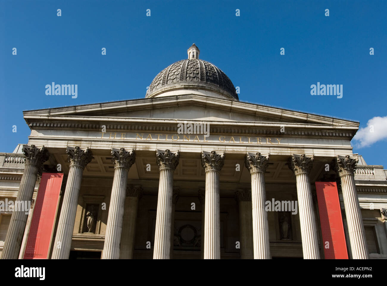 Facade national gallery london hi-res stock photography and images - Alamy