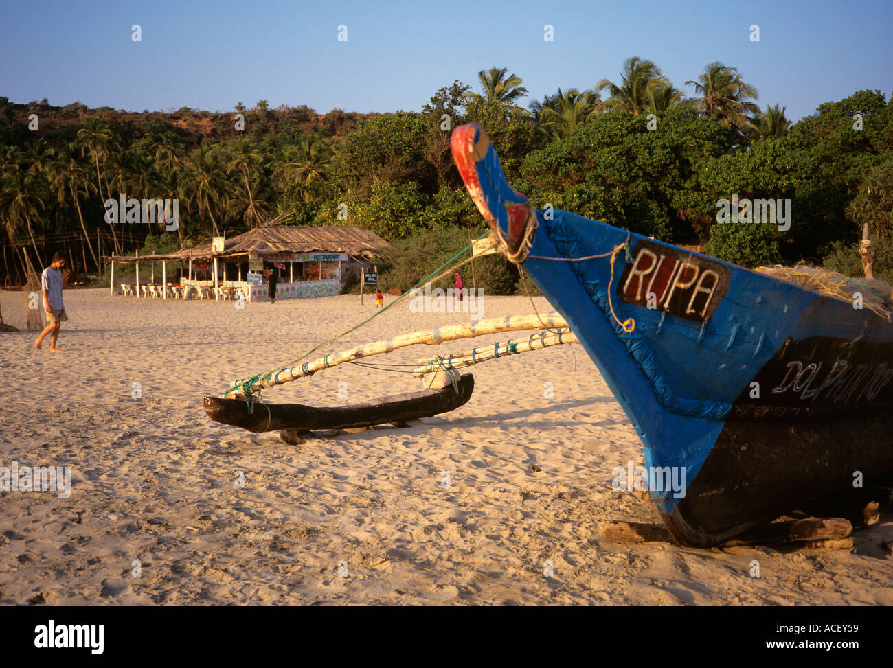 India north goa fishing boat hi-res stock photography and images - Alamy