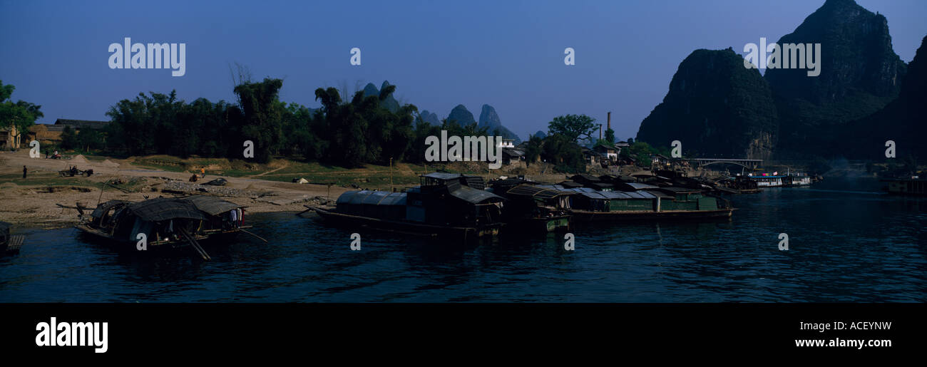 Panorama china river boats hi-res stock photography and images - Alamy
