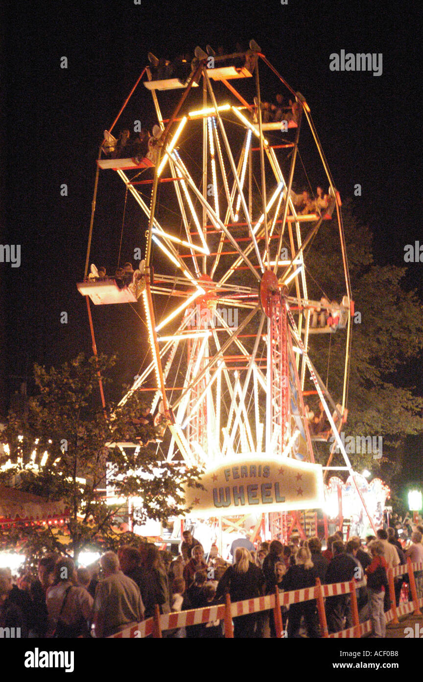 Chipping Norton mop fair September 2003 Stock Photo - Alamy