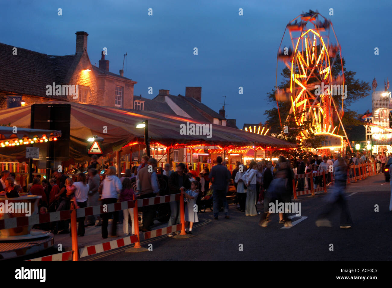 Chipping Norton mop fair September 2003 Stock Photo - Alamy