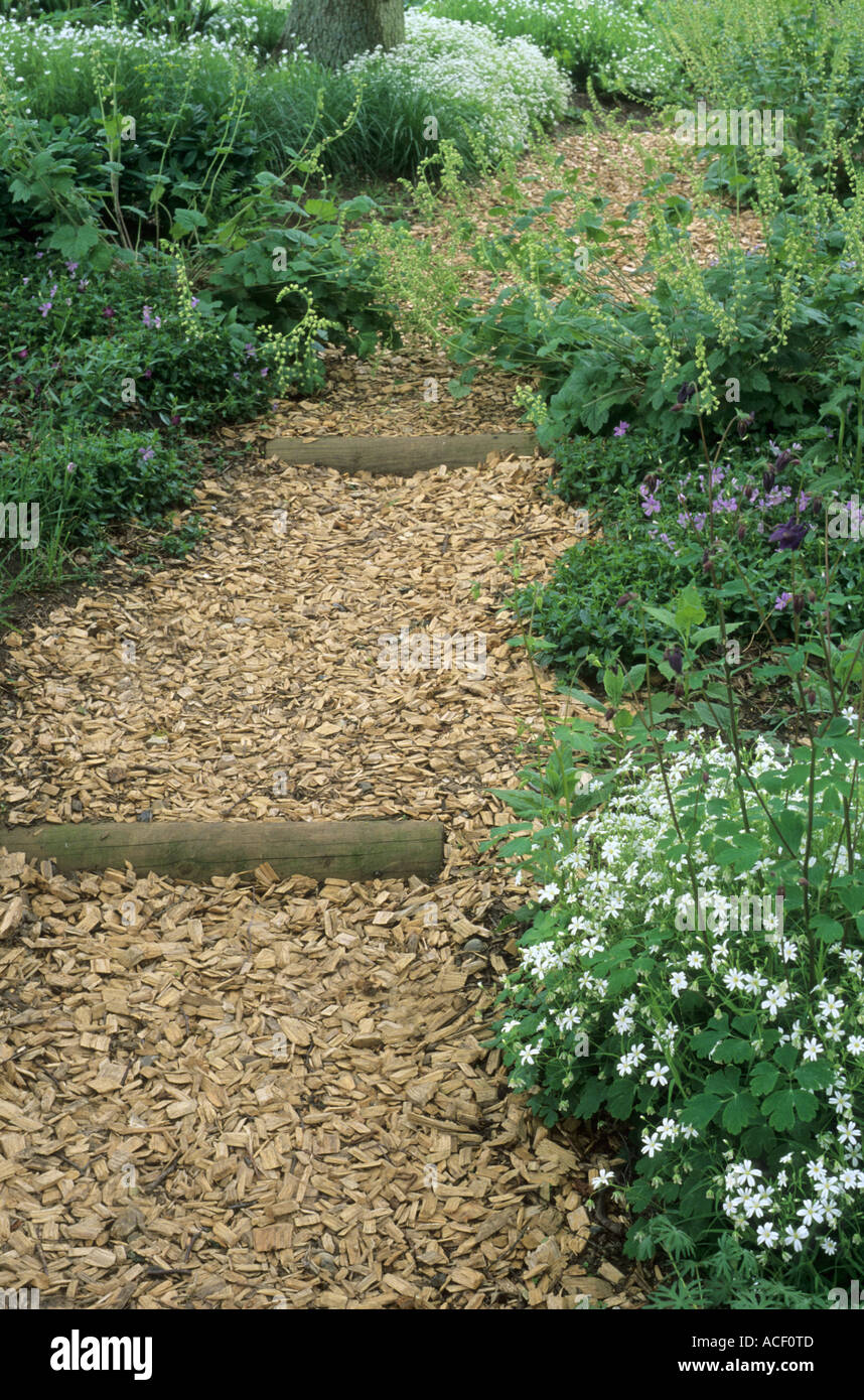 Woodland wood chip path hi res stock photography and images alamy