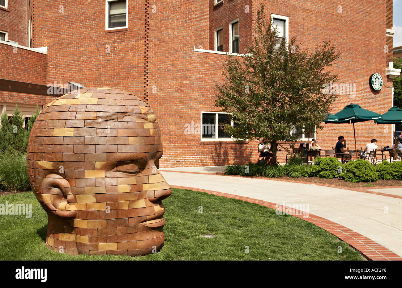INDIANA Indianapolis Stores and restaurants in Mass Ave downtown
