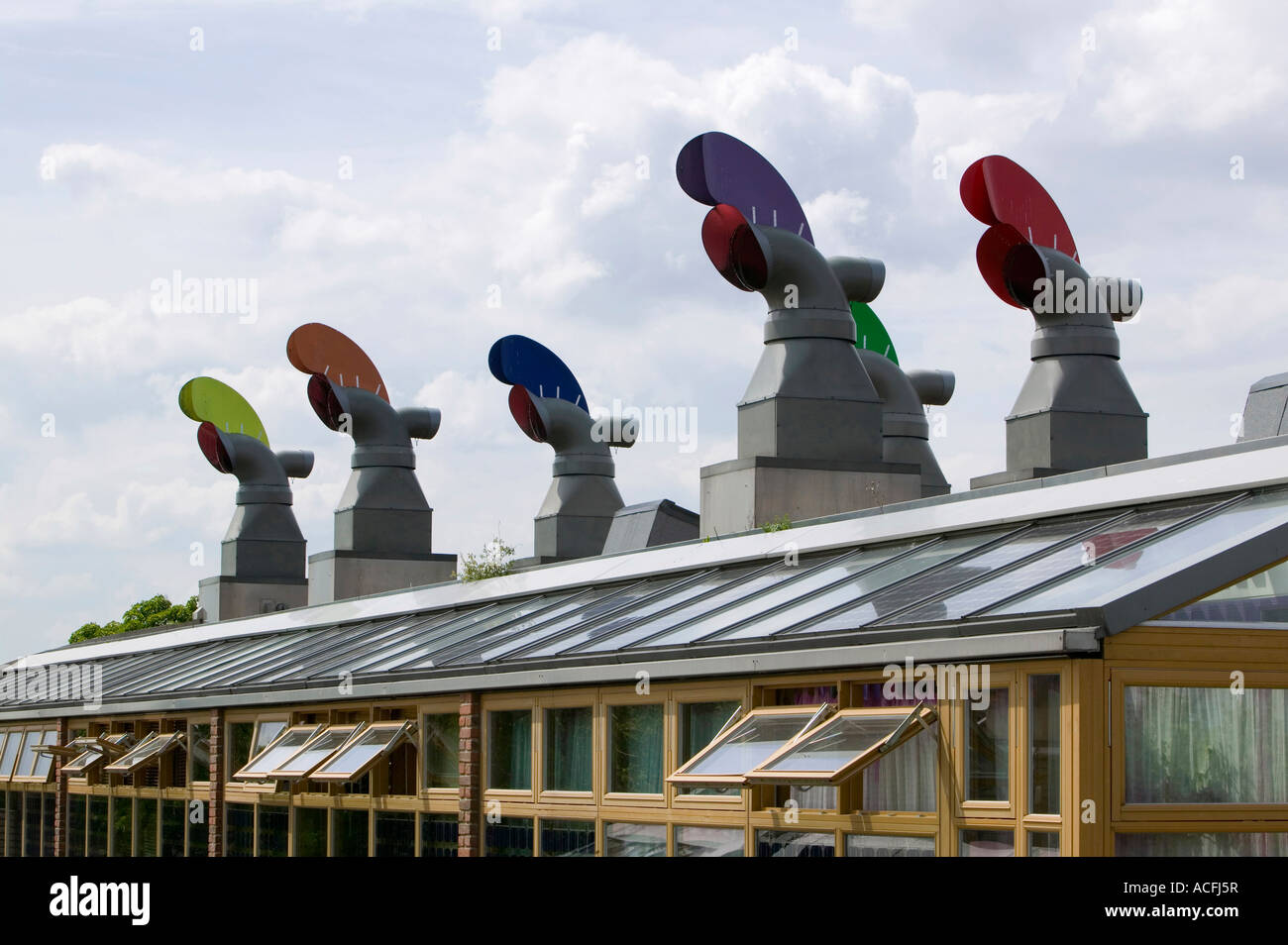 Bedzed the UK s largest eco village Beddington London UK Stock Photo