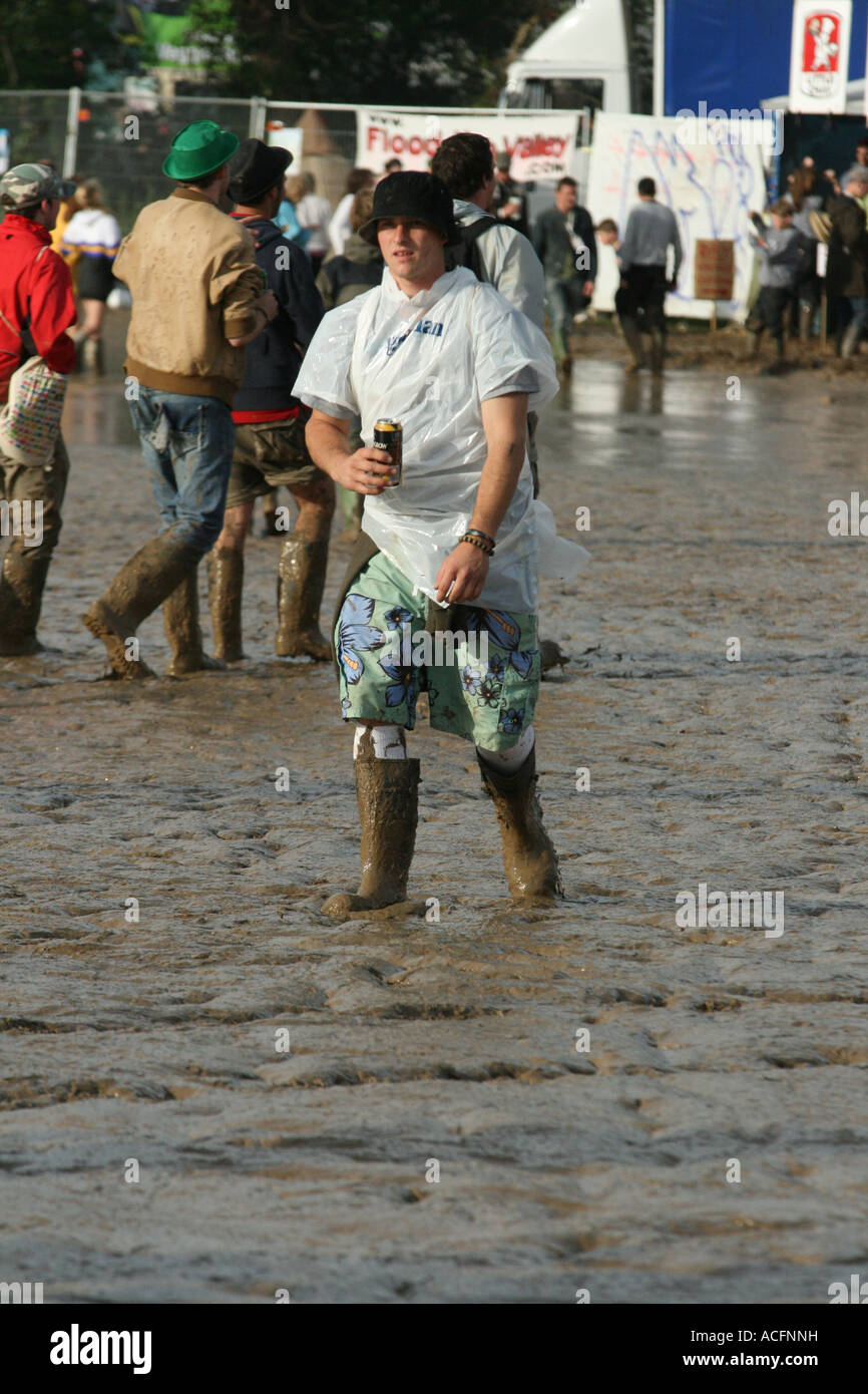 Fields of mud at the Glastonbury music festival 2007 Stock Photo