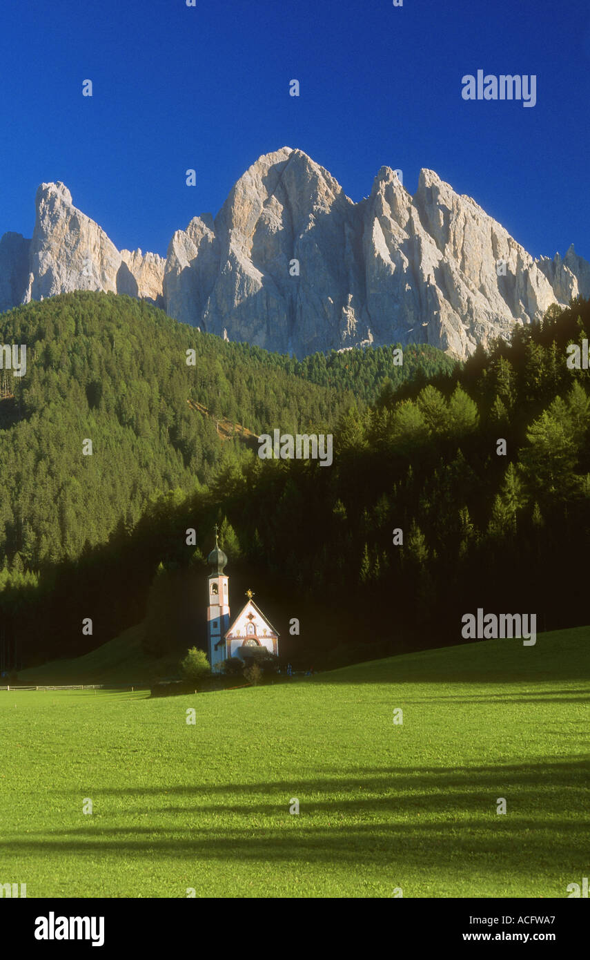 Pic Rual Church Rural church greenery hi-res stock photography and images - Alamy