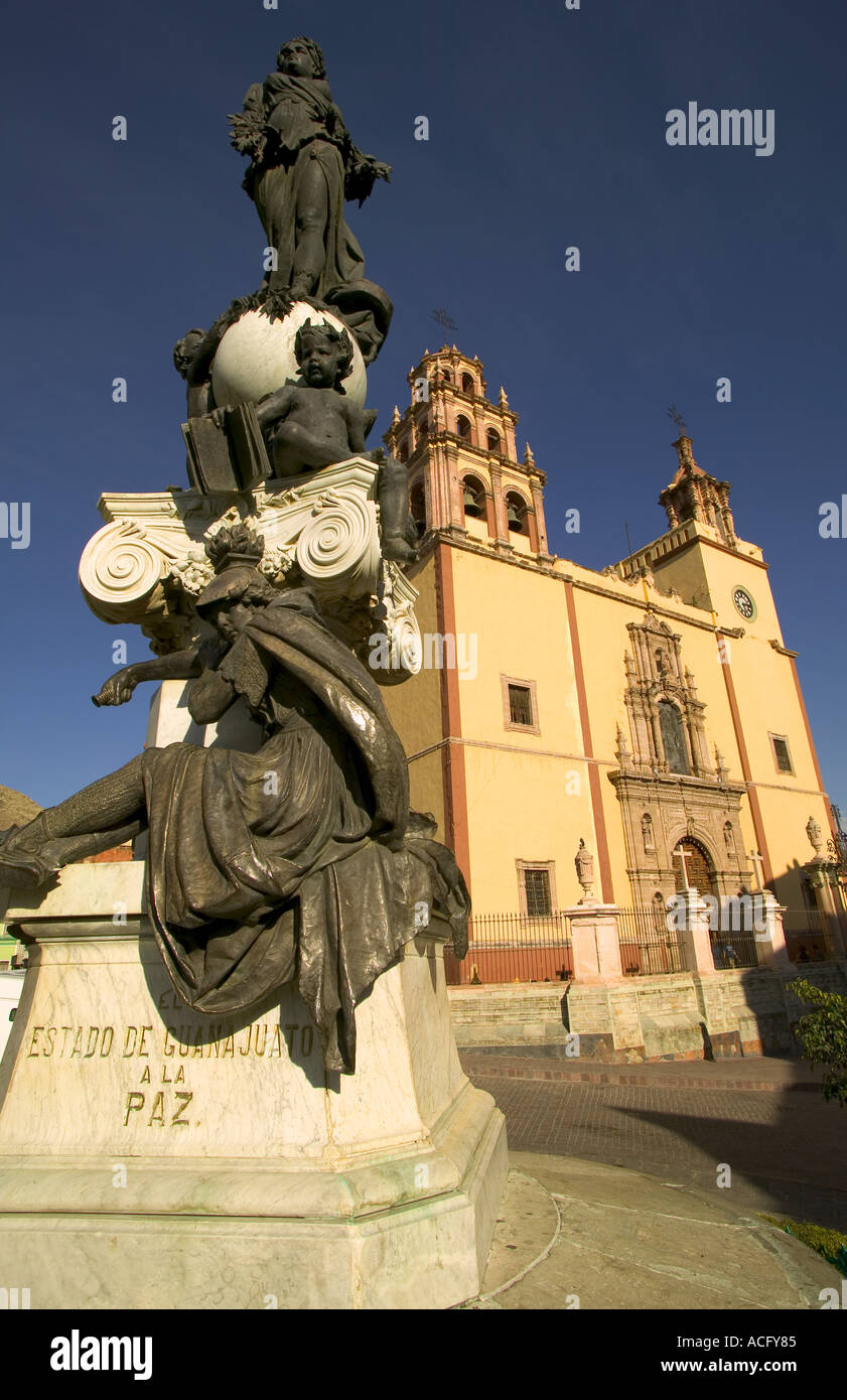 Peace statue in Guanajuato Mexico Stock Photo Alamy