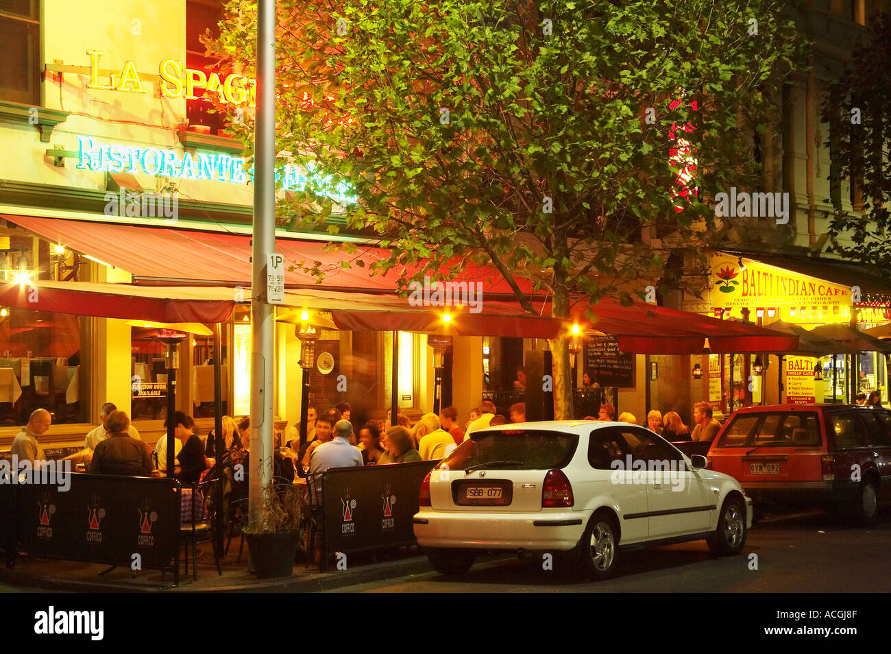 Lygon street cafes hires stock photography and images Alamy