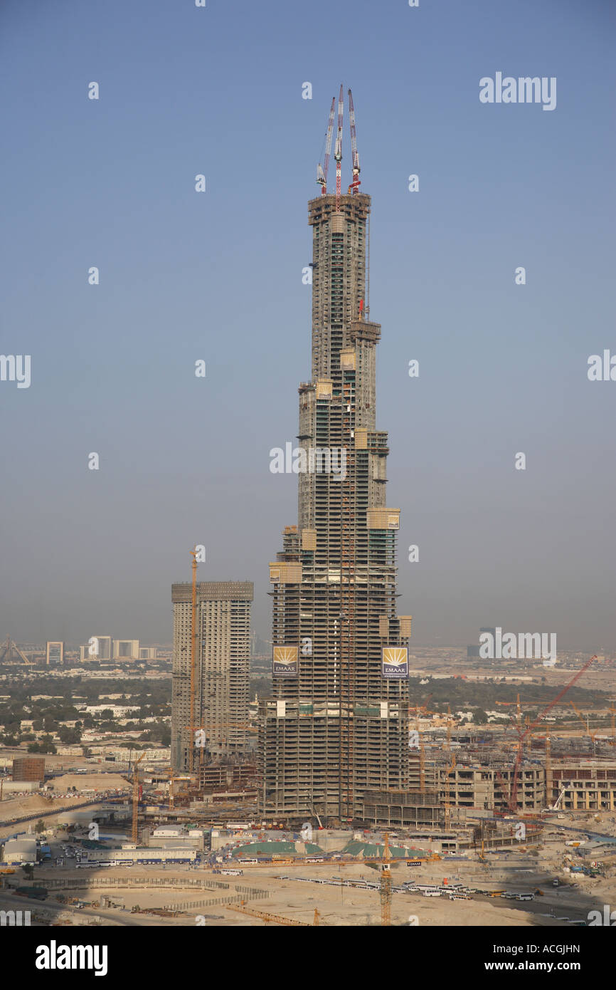 Burj Dubai, now called the Burj Khalifa, the world s tallest tower under construction with over 100 levels completed in February 2007 Dubai UAE Stock Photo