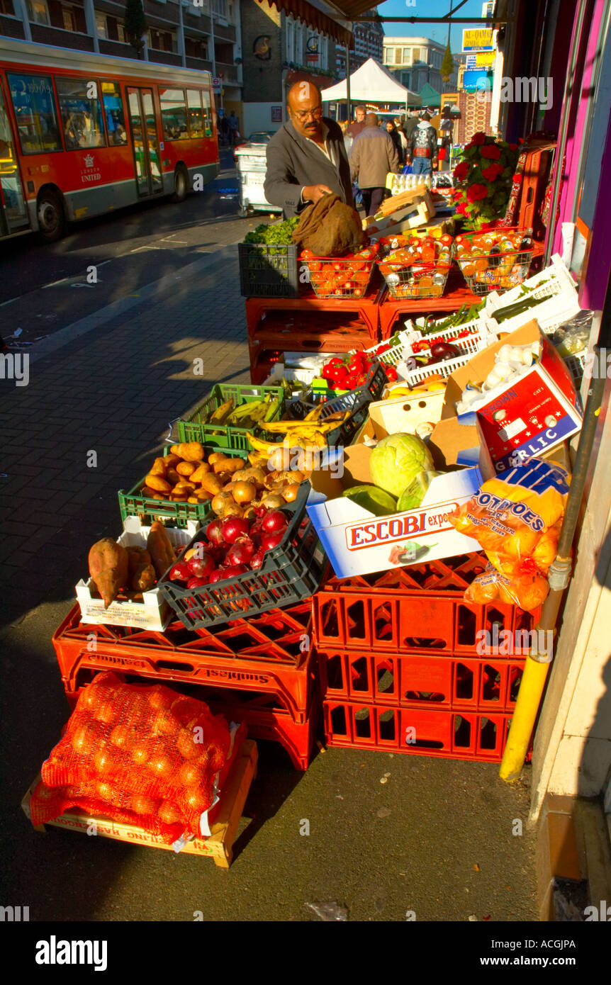 North End Road Market Fulham West London England UK Stock Photo Alamy
