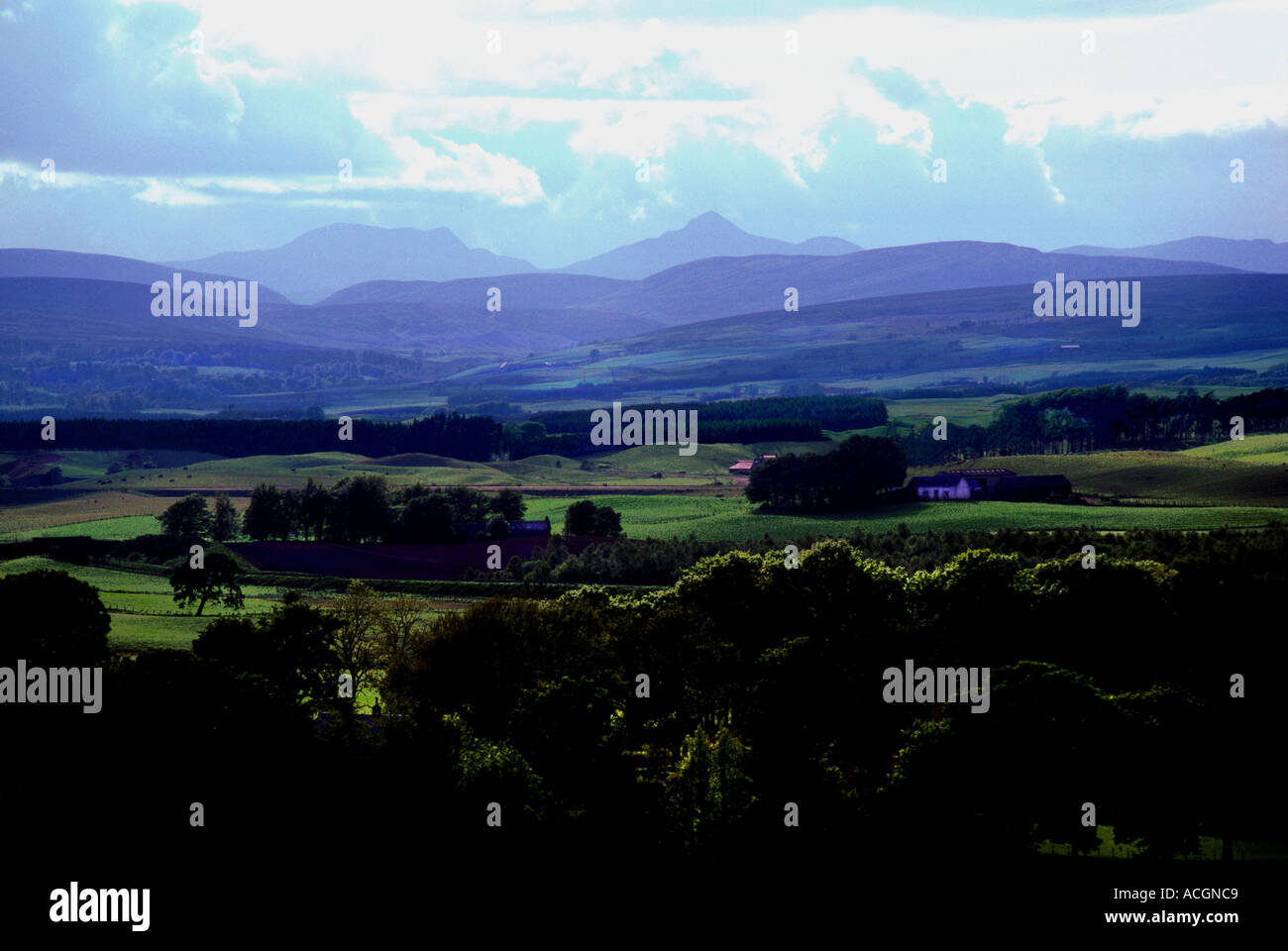 Perthshire, Strath Allan: view NW. from Gleneagles to distant peaks of Ben Vorlich 3,231-left + and Stuc a'Chroin 3,189' Stock Photo