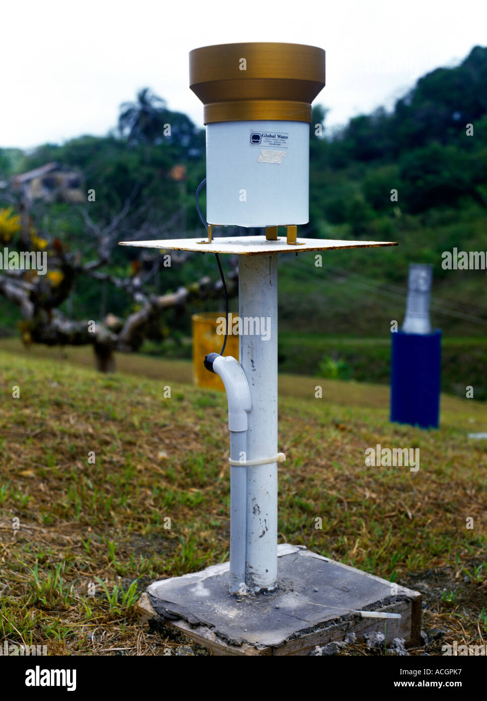 Tobago Trinidad Remote Weather Station Solar Powered with Rain Gauge
