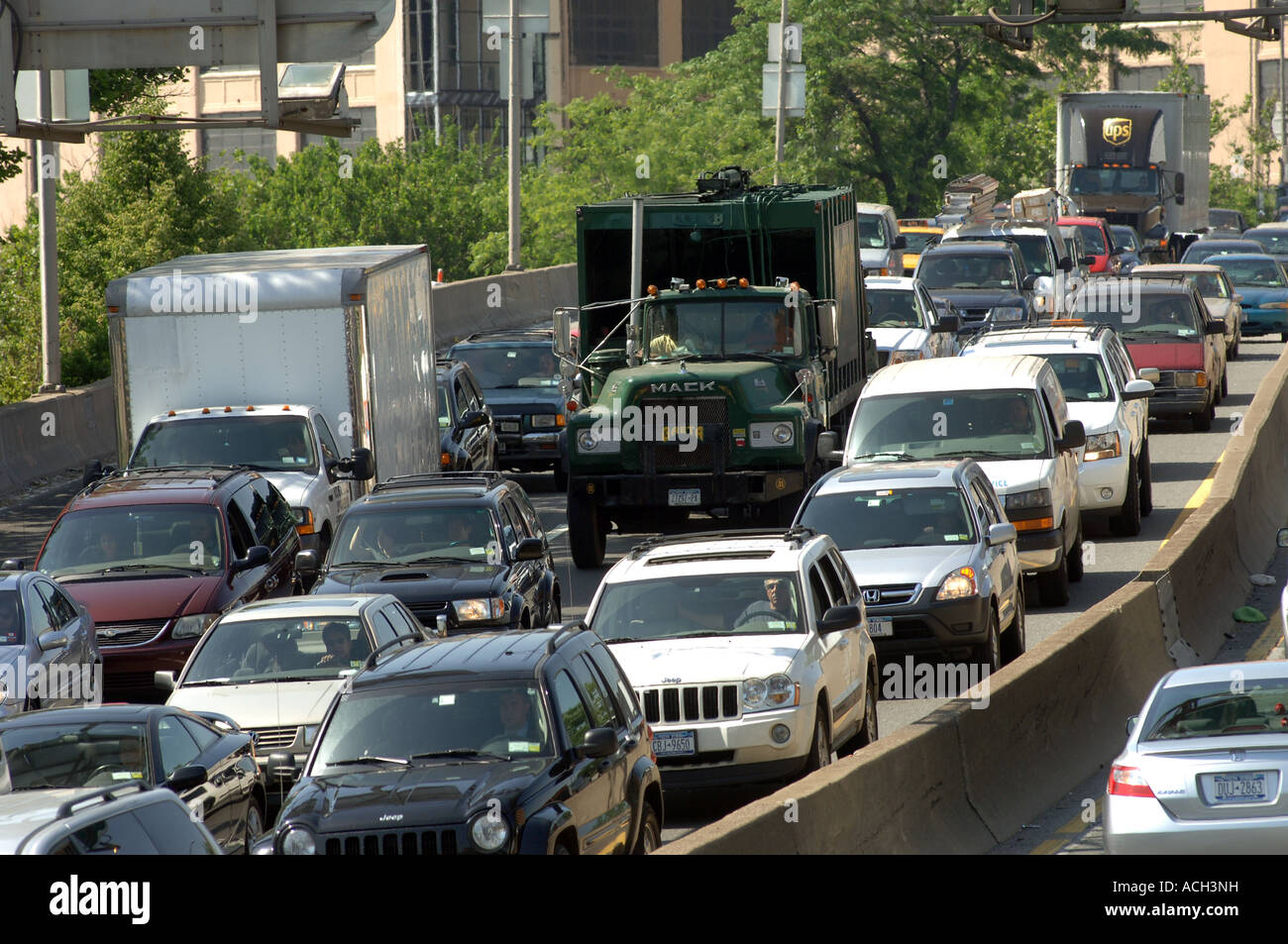Traffic on the Brooklyn Queens Expressway in NYC Stock Photo Alamy