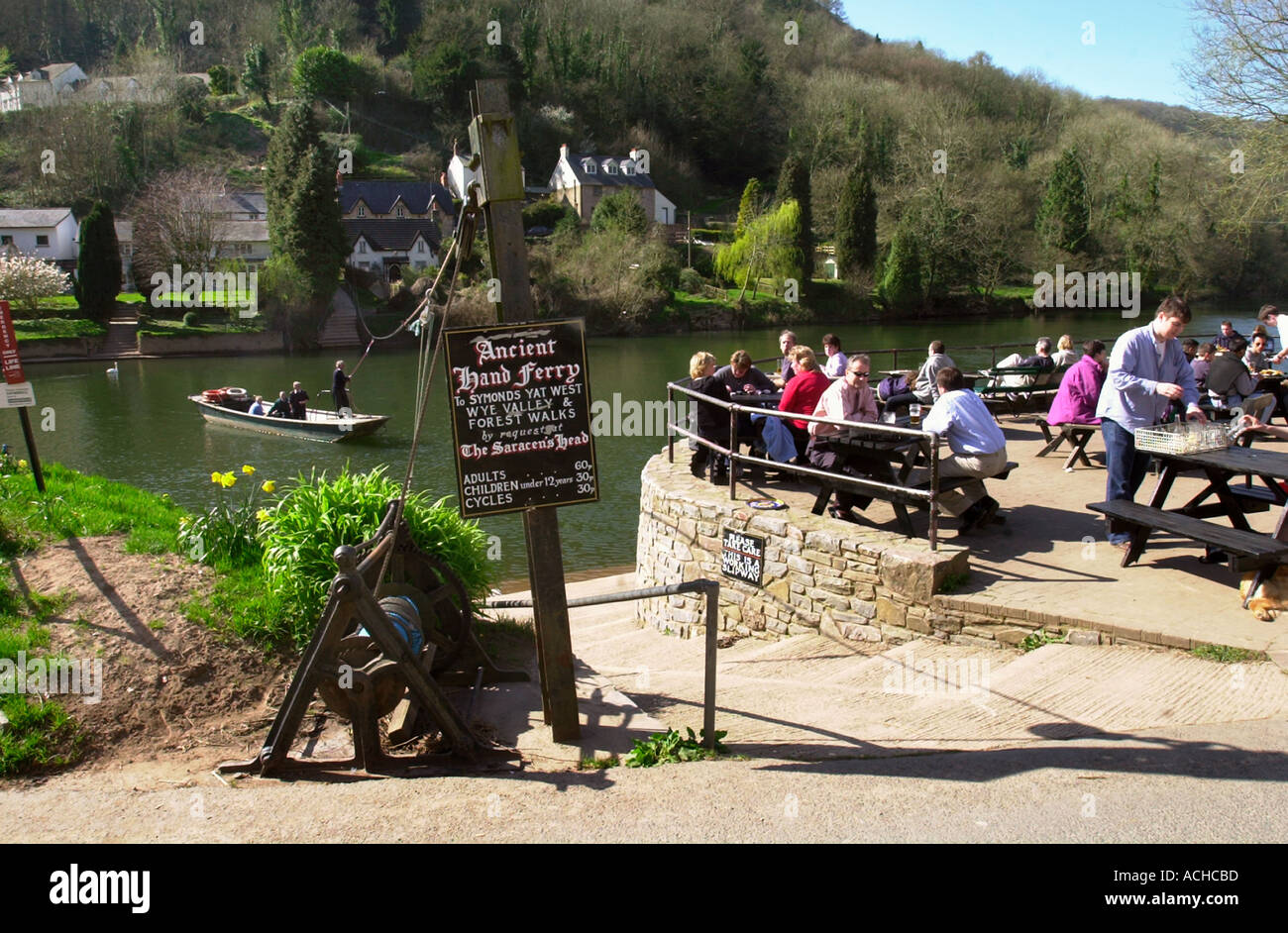 THE RIVER WYE AROUND ROSS ON WYE THE HAND FERRY WHICH JOINS SYMONDS YAT EAST AND WEST TAKEN FROM THE RIVER WYE AROUND ROSS ON WYE THE HAND FERRY WHICH JOINS SYMONDS YAT EAST AND WEST TAKEN FROM