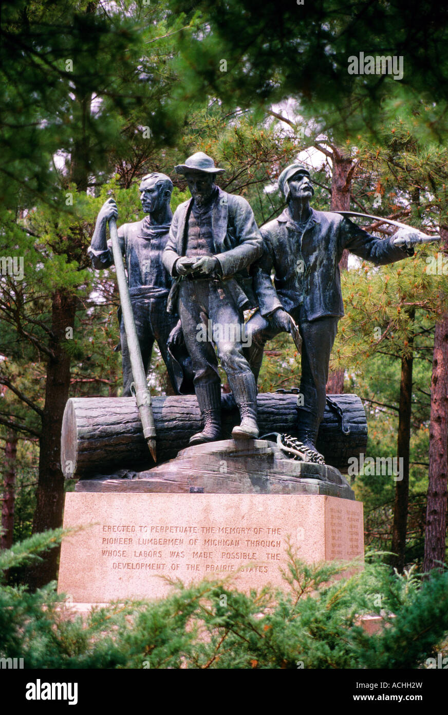 Are Dogs Allowed At Lumbermans Monument