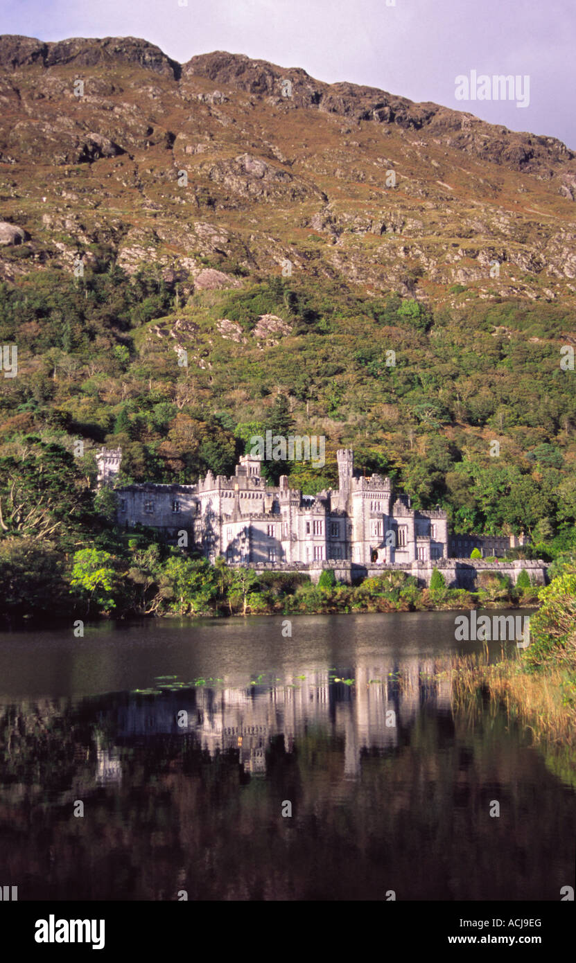 Kylemore Abbey reflected in Pollacappul Lough, Connemara, County Galway, Ireland. Stock Photo