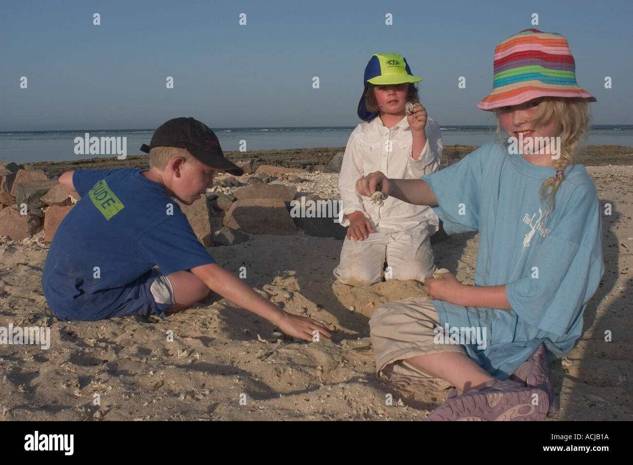 hats for beach wear