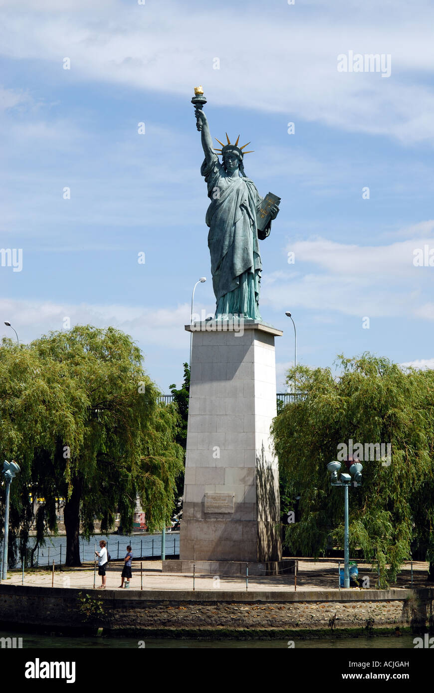 Statue of Liberty Paris Stock Photo - Alamy