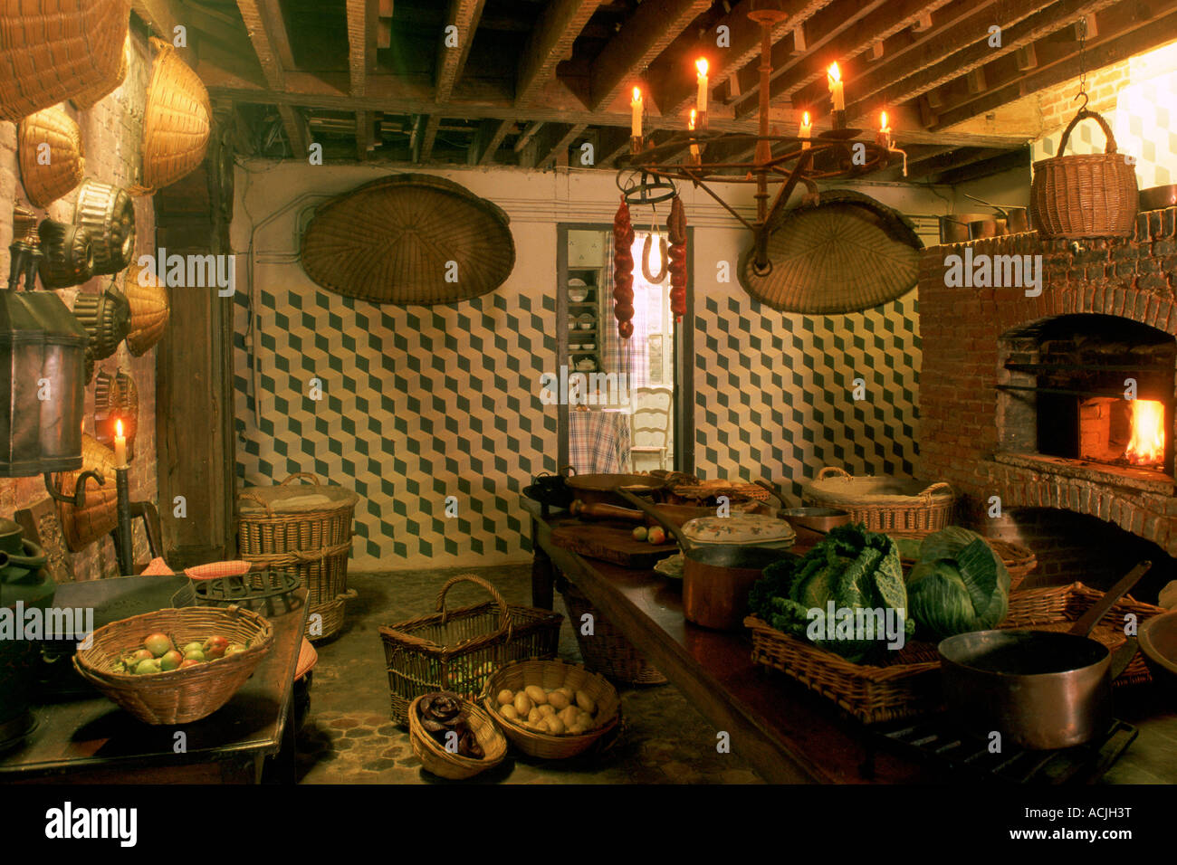 Ancient Cooking Rack Fire basket suspended hi-res stock photography and images - Alamy