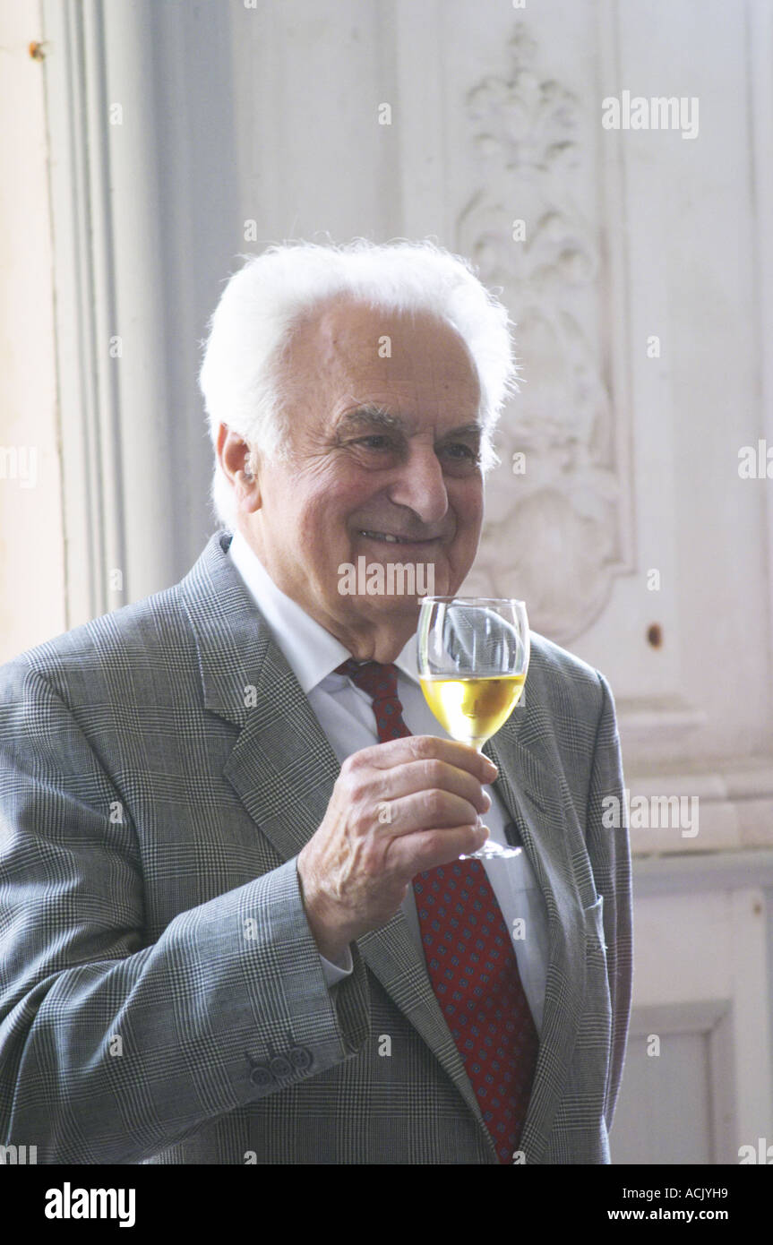 Jean Perromat, father of the generation of brothers that currently run the chateau Chateau de Cerons (Cérons) Sauternes Gironde Stock Photo