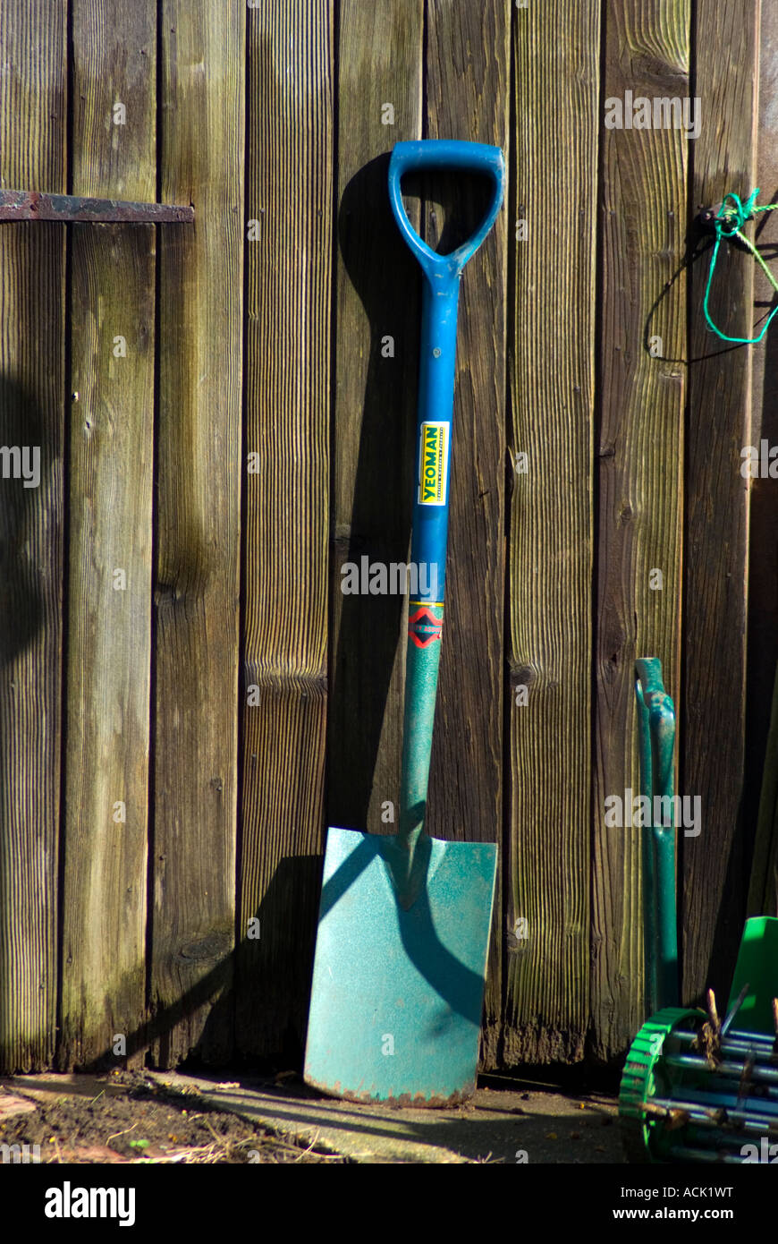 Garden spade hi-res stock photography and images - Alamy