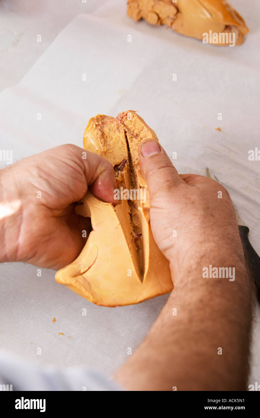 How to make foie gras duck's liver (series of images): The duck liver
