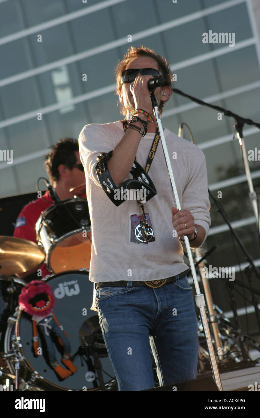 Gin Blossoms lead singer and frontman Robin Wilson Stock Photo Alamy
