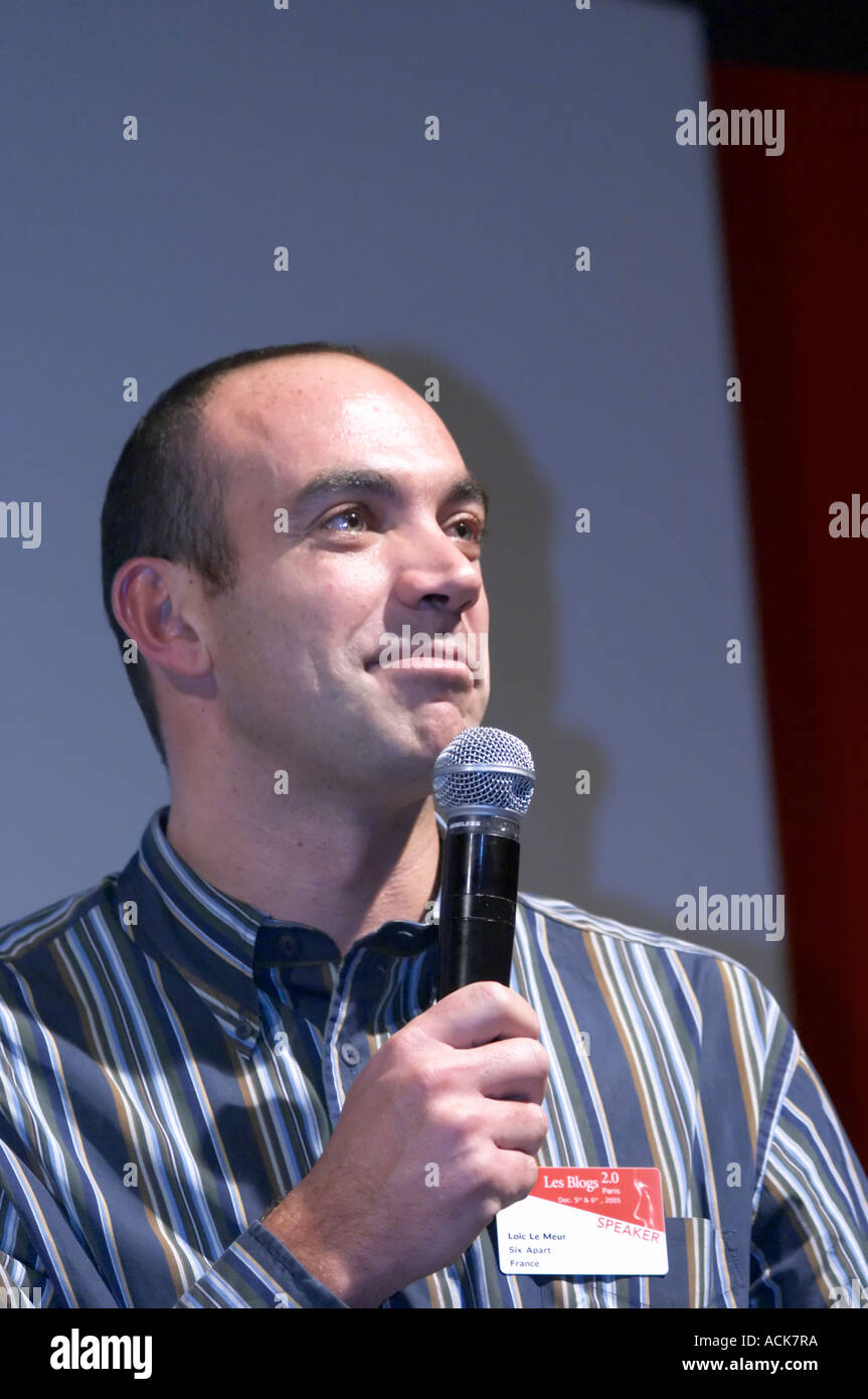 Loic (Loïc) Le Meur of Six Apart, at the Les Blog conference in Paris