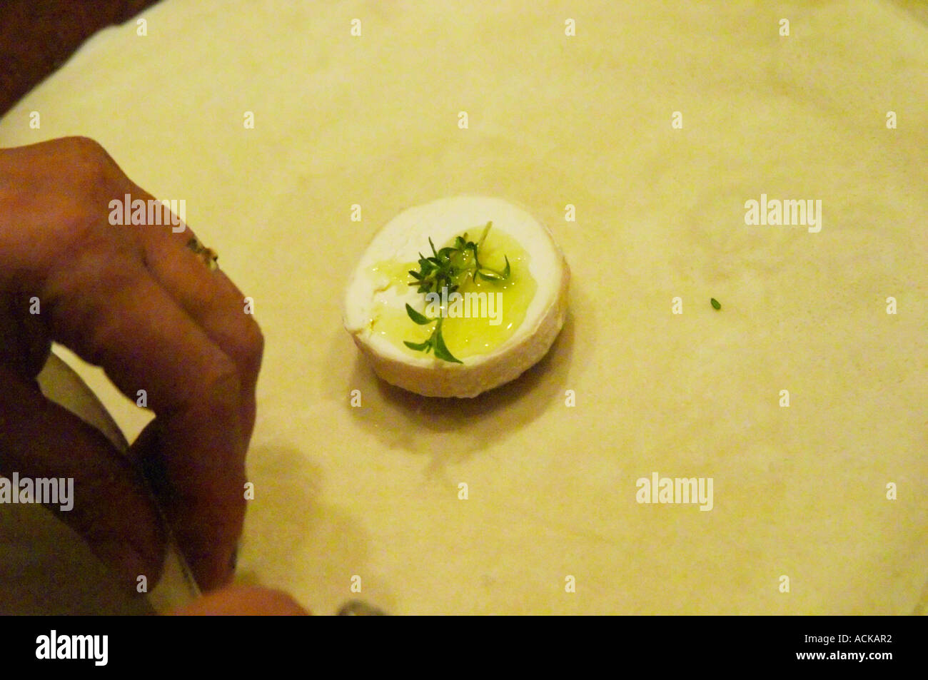 How to prepare French goat cheese chevre in puff pastry or filo dough (brick), aumoniere in