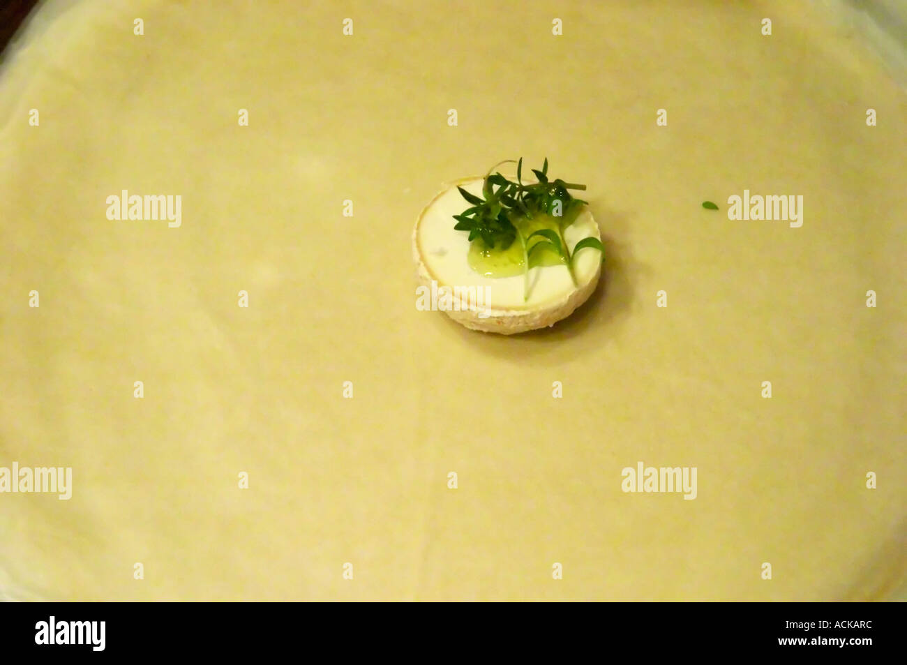 How to prepare French goat cheese chevre in puff pastry or filo dough (brick), aumoniere in