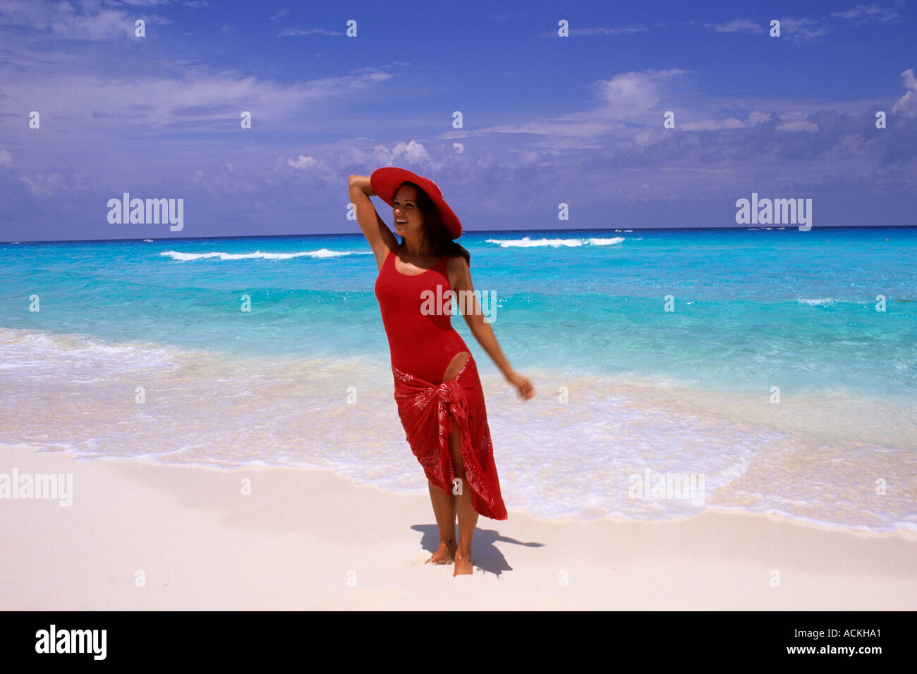 Fun Hispanic Woman On The Beaches Of Cancun Mexico Stock Photo Alamy fun-hispanic-woman-on-the-beaches-of-cancun-mexico-stock-photo-alamy
